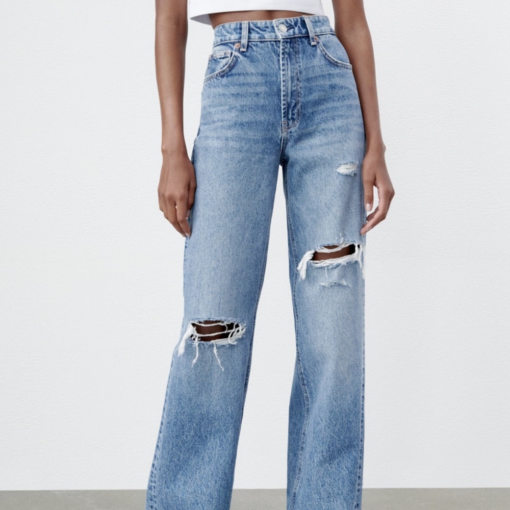 Zara NWT ripped leg jeans size 0